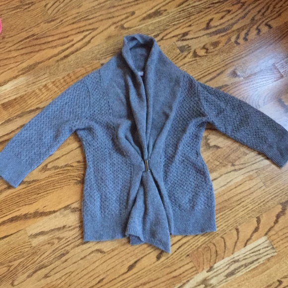 Neiman Marcus Sweaters - Neiman Marcus 100% Cashmere Cardigan Sweater